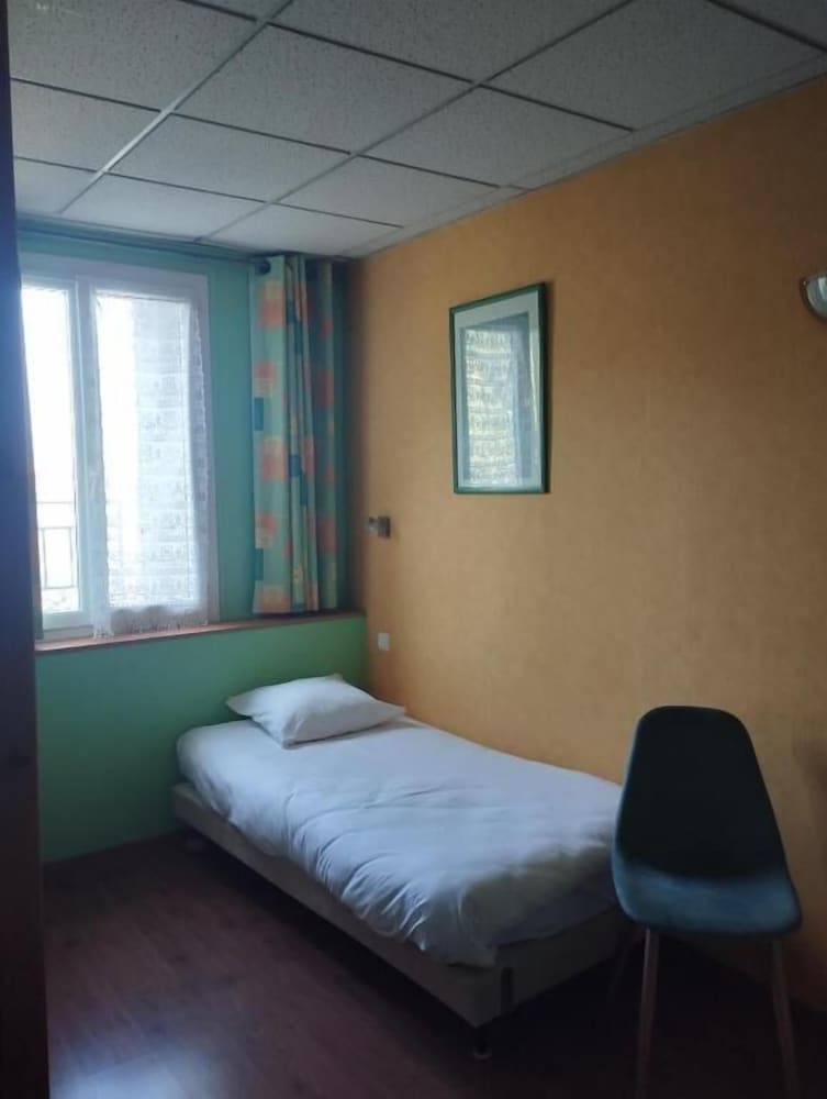 Single Room - Photo 2