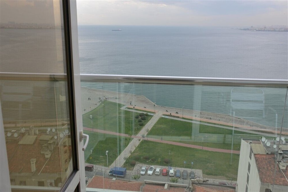 Standard Twin Room, Sea View - Photo 2