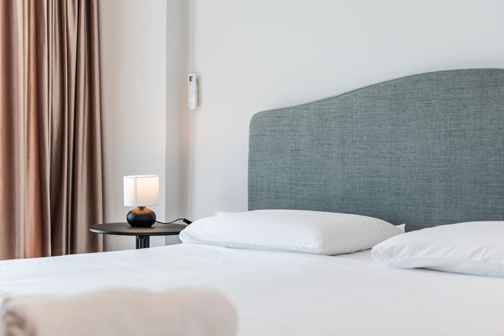 Suite, 2 Queen Beds, Accessible (Mobility, Accessible Tub) - Photo 4
