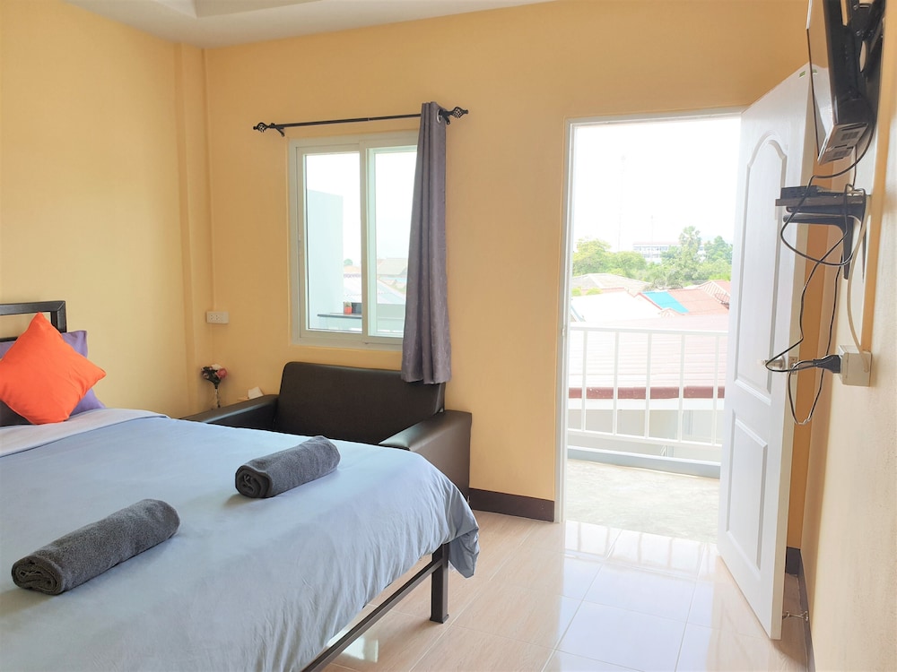 Standard Double Room - Photo 8