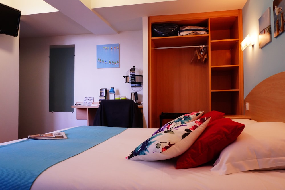 Double Room with Shower, Harbour View - Photo 5