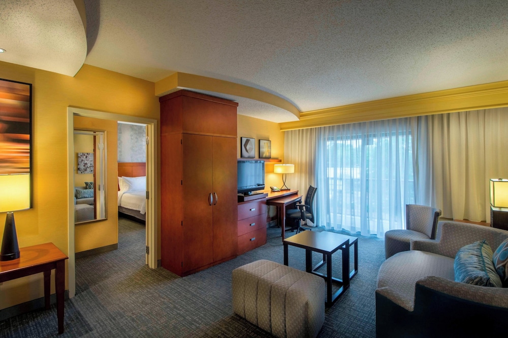 Suite, 1 Double Bed photo 3