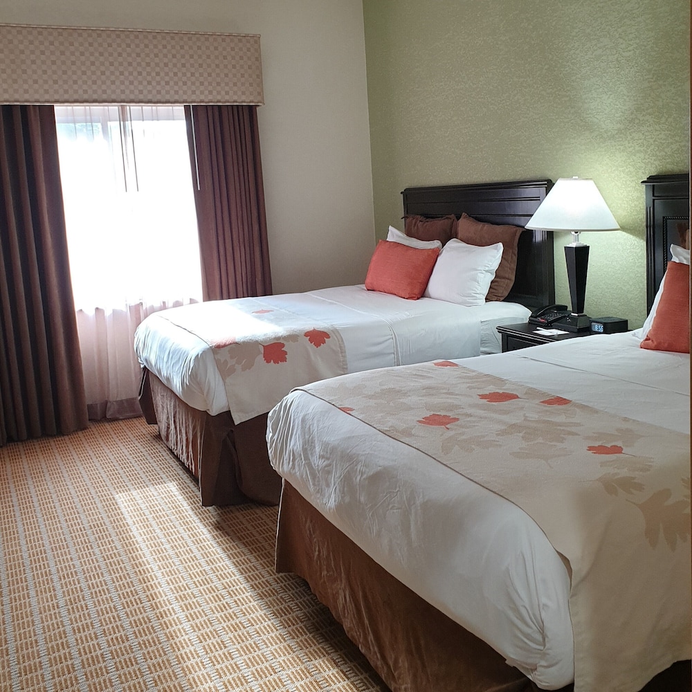 Executive Suite, 1 Bedroom, Non Smoking, Jetted Tub - Photo 2