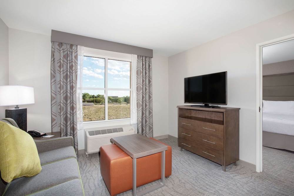 Suite, 1 Bedroom, Non Smoking (Roll-In Shower) photo 2