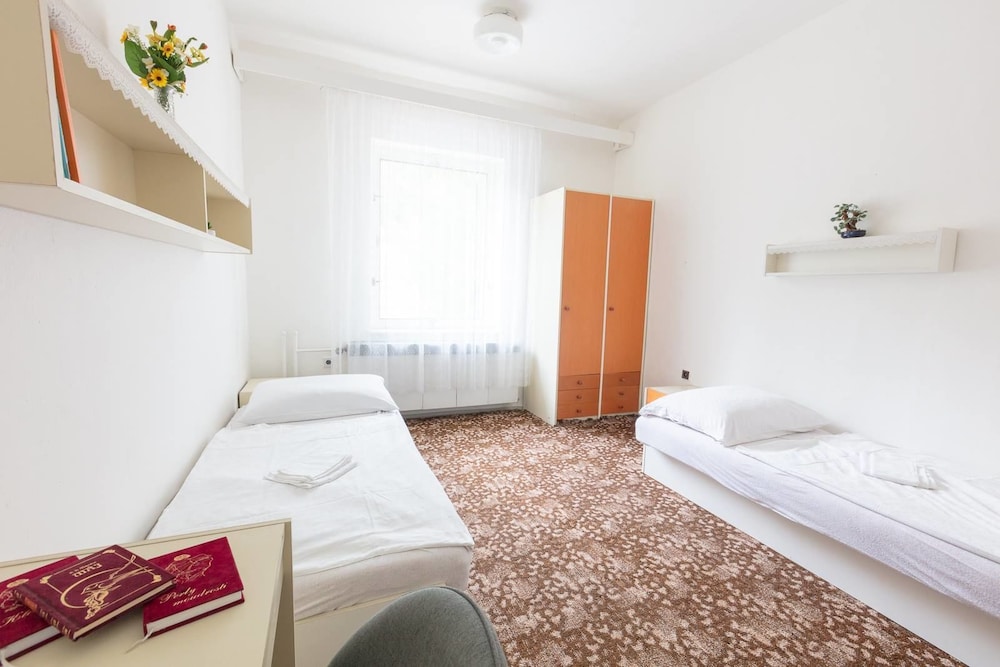 Economy Room, 2 Twin Beds, Valley View photo 1