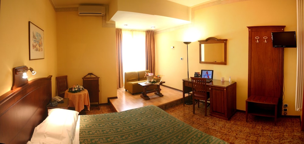 Single Room photo 3