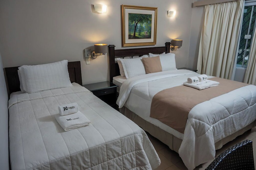 Standard Triple Room, Garden View