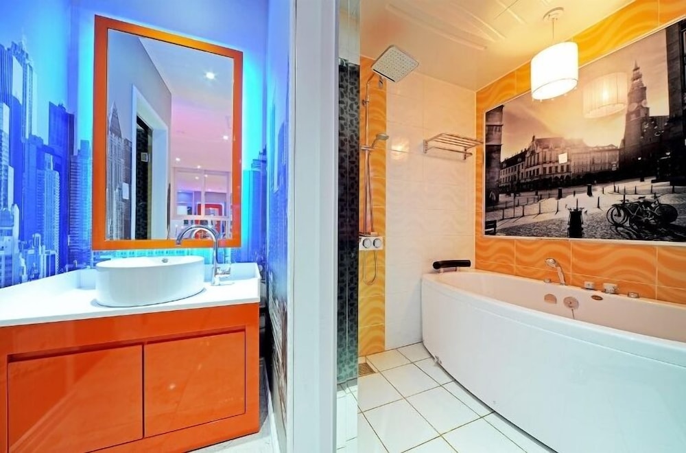 Luxury Room, Multiple Beds, Non Smoking, Jetted Tub - Photo 8