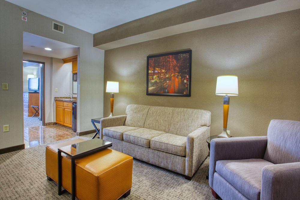 Suite, 1 King Bed, Refrigerator & Microwave (Upper Floor) - Photo 1