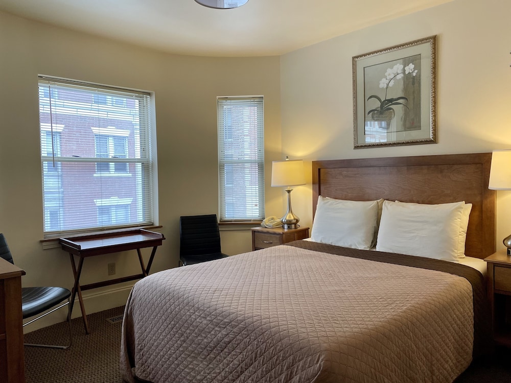 Economy Double Room, Ensuite photo 3
