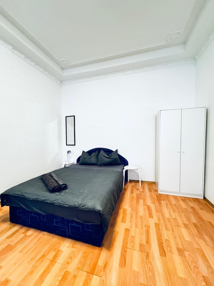 Basic Apartment