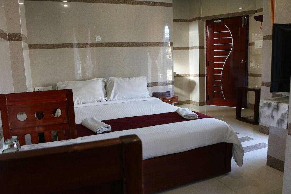 Deluxe Double Room - Photo 9