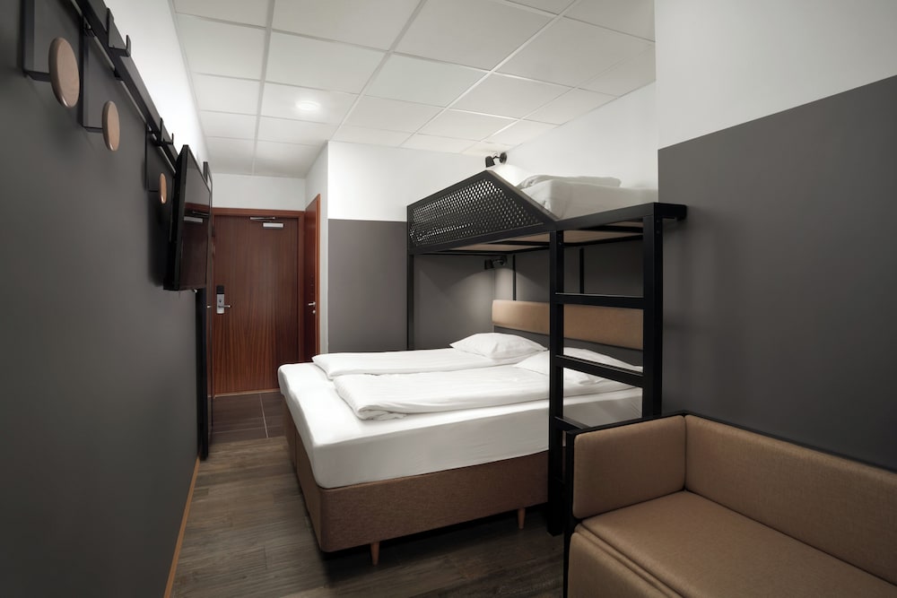 Standard Quadruple Room - Photo 2