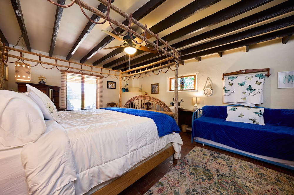 Standard Suite, 2 Bedrooms, Non Smoking (Room One and Two)