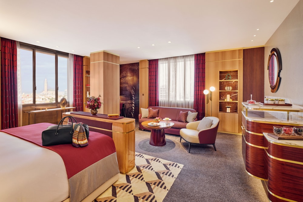 Corner Room - Photo 1