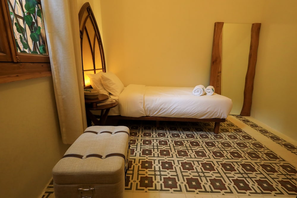 Room 5 L1: Ward al jowry photo 2