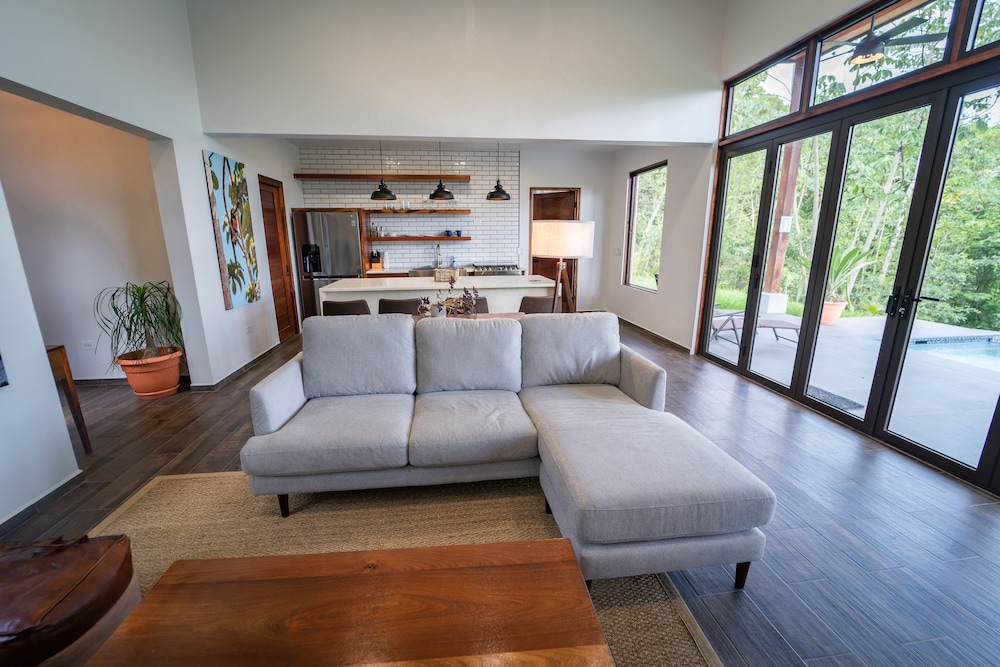 Villa photo 1