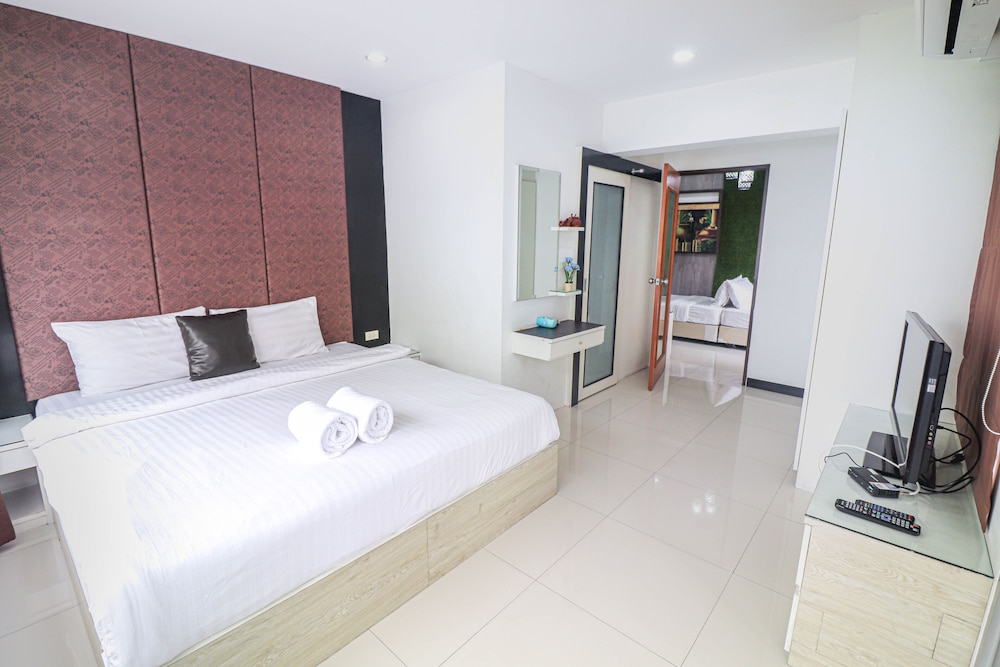 Exclusive 2 Bedroom Apartment for 6 Pax (51A) photo 2