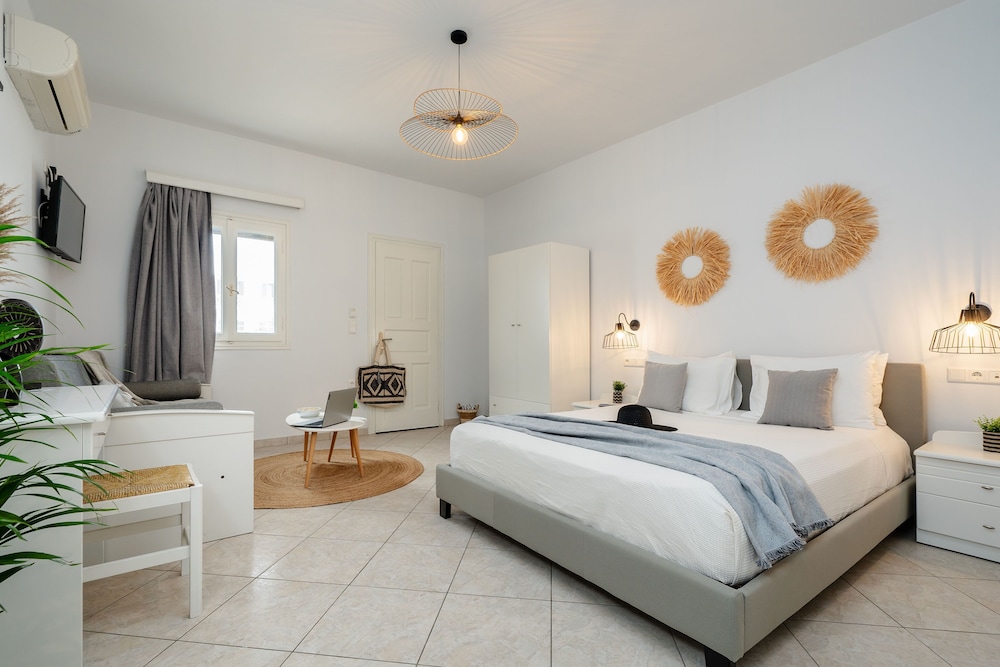 Basic Studio, 1 Double Bed with Sofa bed, City View