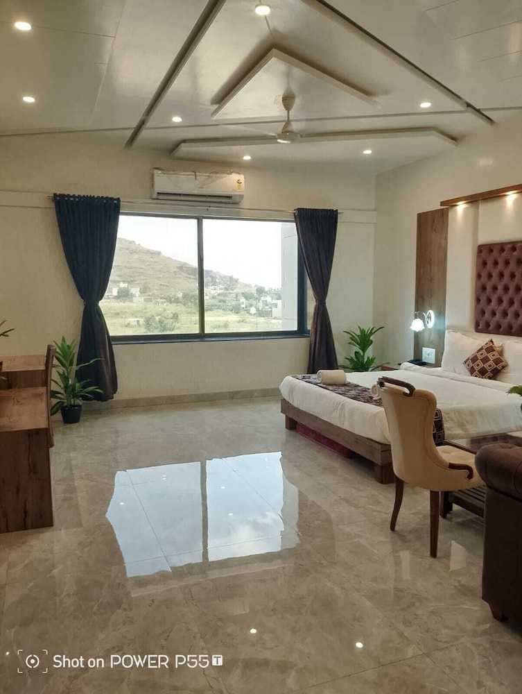 Deluxe Room photo 2