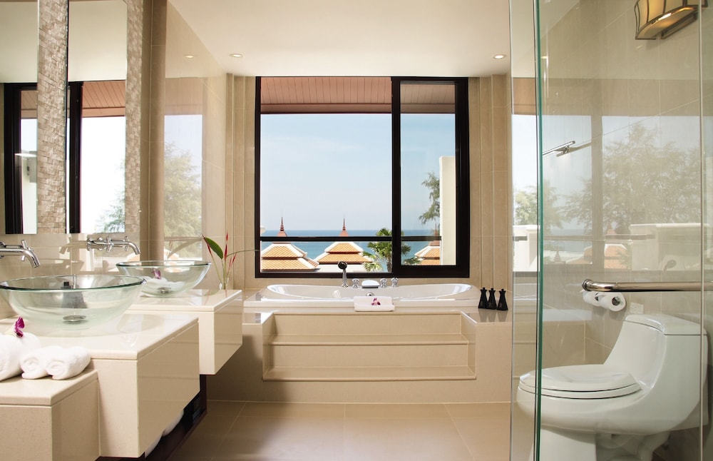 Room, 3 Bedrooms (Residence) - Photo 10