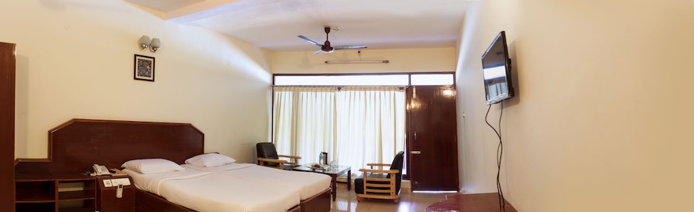 Deluxe Room - Photo 10