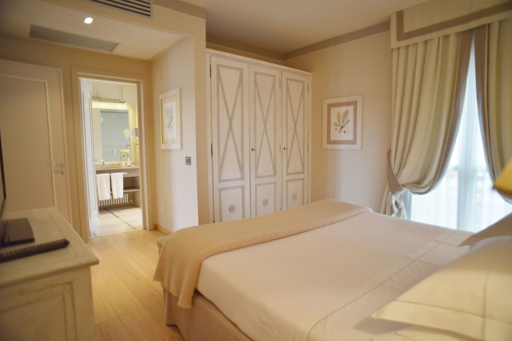 Royal Apartment, 2 Bedrooms photo 3