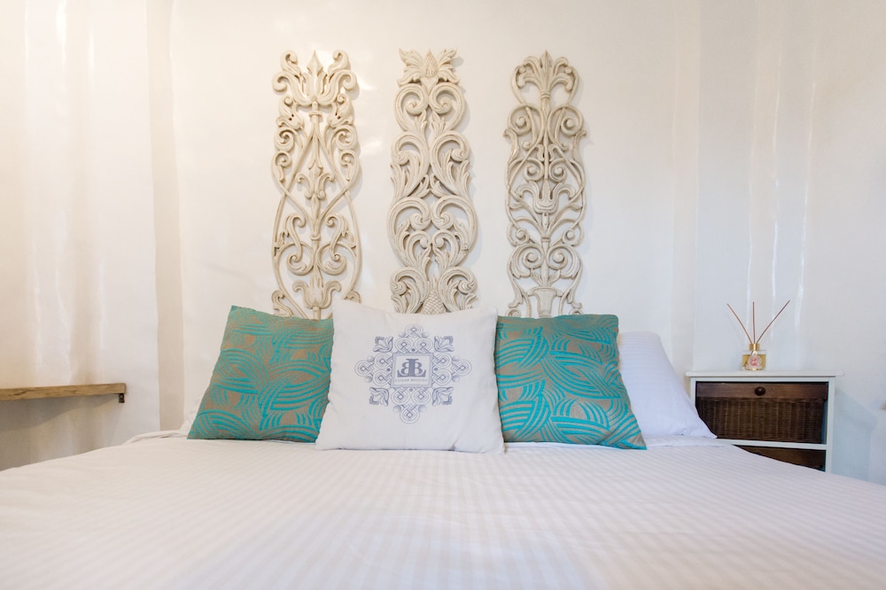 Standard Room, 1 Queen Bed photo 1