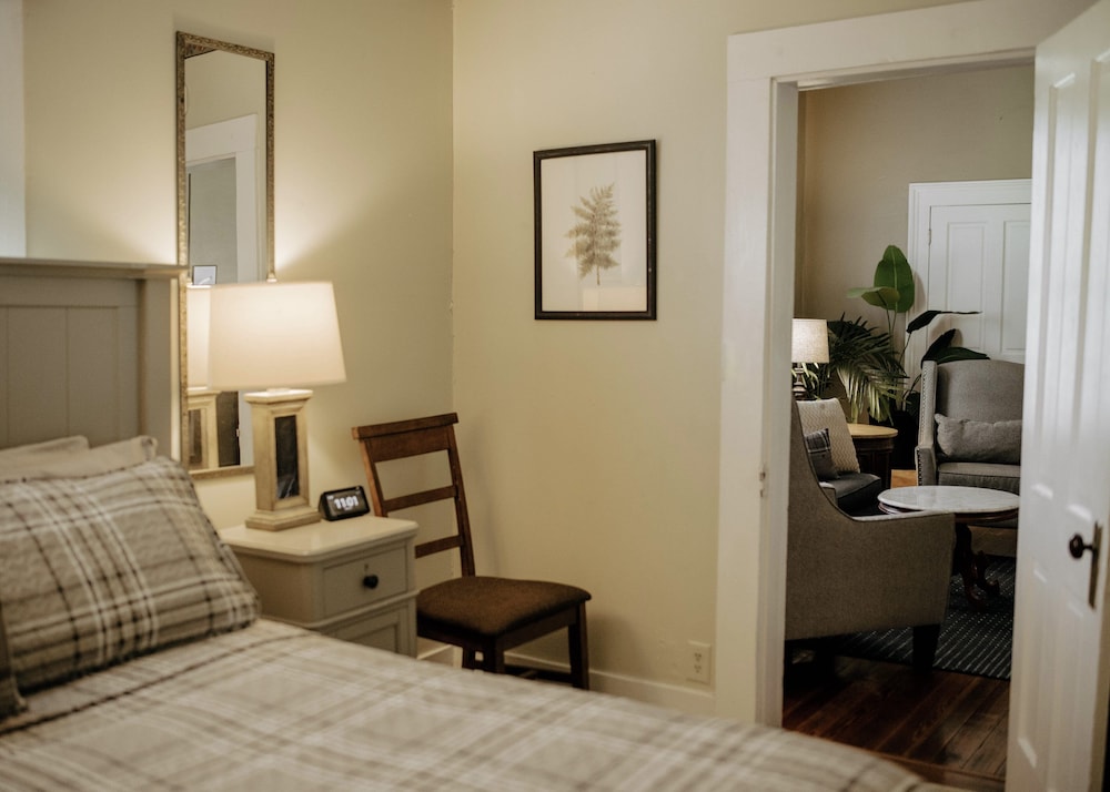 Sycamore Suite photo 3