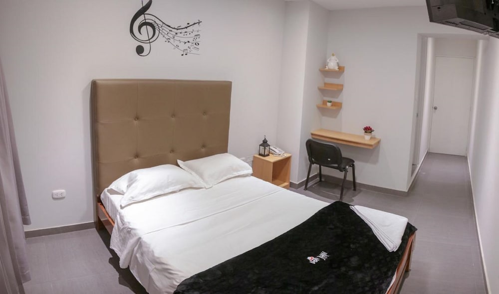 Honeymoon Room photo 1