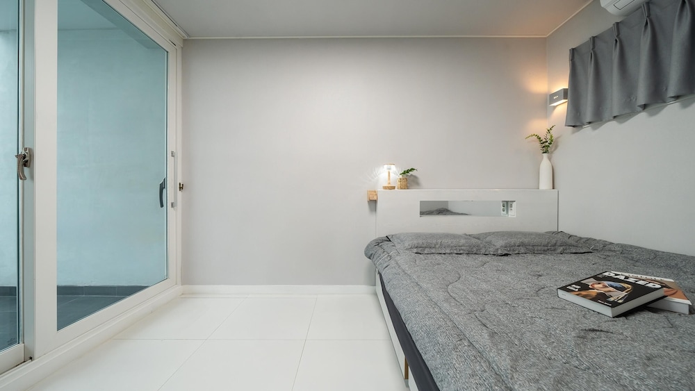 Basic Room, 1 Bedroom (Room 104 (Pool Villa / Spa)) - Photo 10