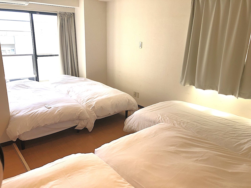 Nakano 701, NS - [Up to 9 Guests]3LDK (70sqm)/8 beds/7 min to Nearest Station/Close to Shinjuku photo 2