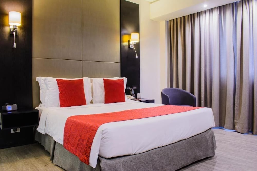 Standard Room, 1 Queen Bed, City View photo 2