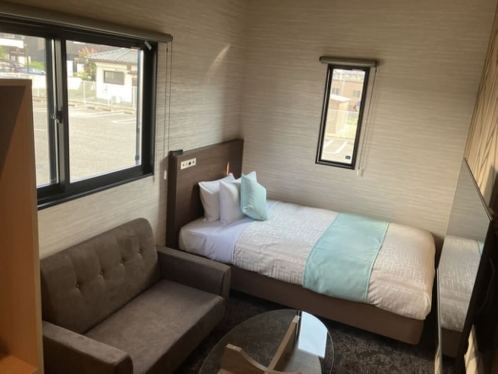 Trailer Room - Smoking, E-Cigarette Only