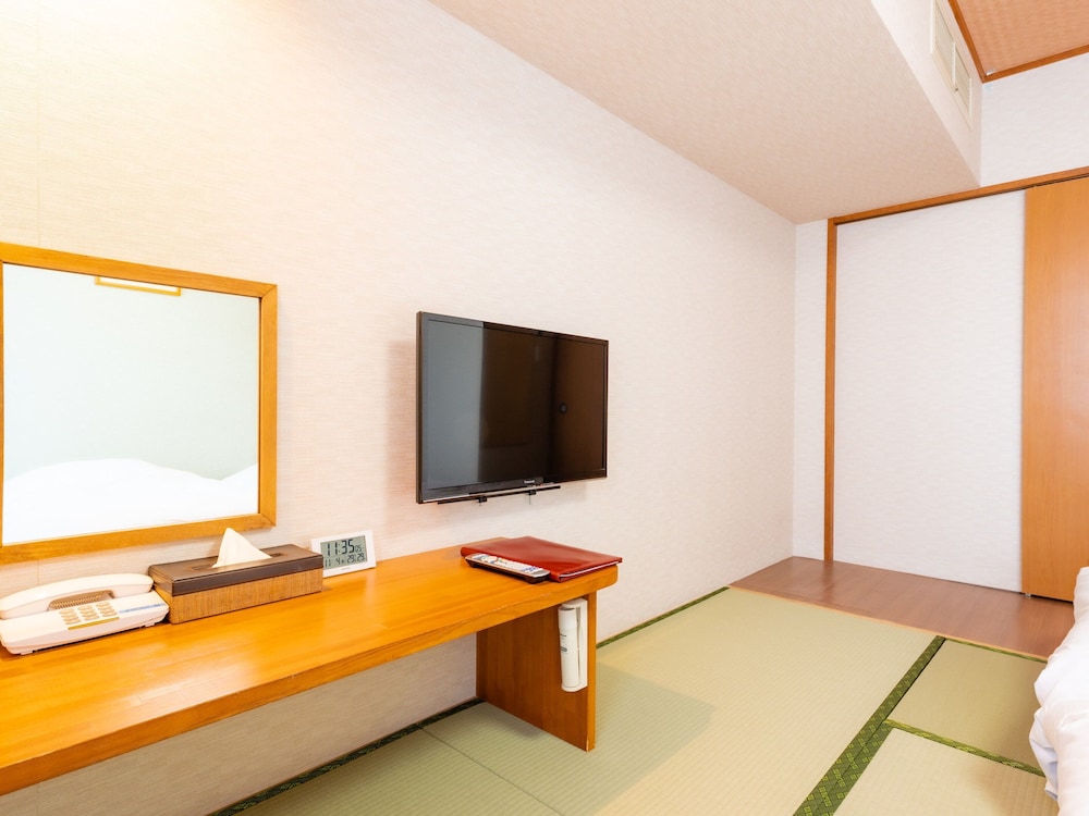 Standard Twin Room, Non Smoking, Mountain View photo 1