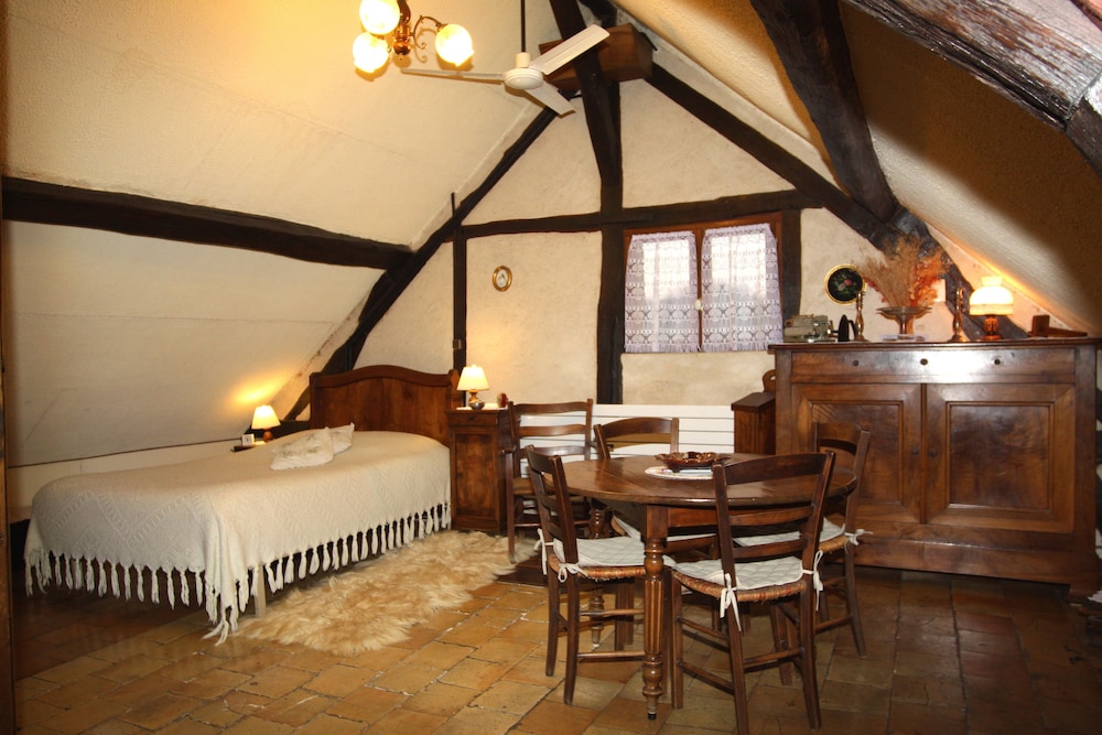 Standard Studio, Kitchenette, Valley View photo 2