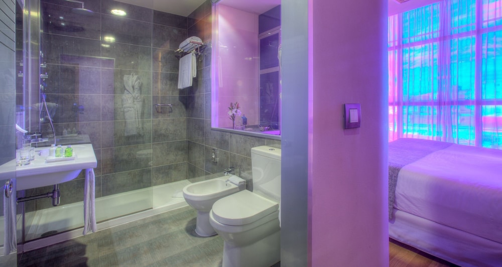 Standard Room - Photo 19