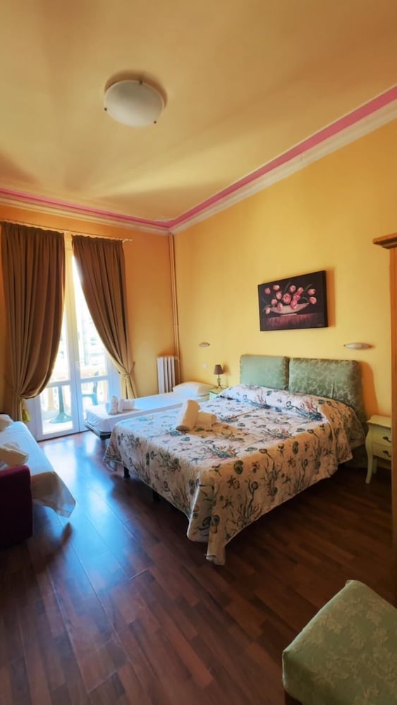 Premium Double Room (Prestige) - Photo 4