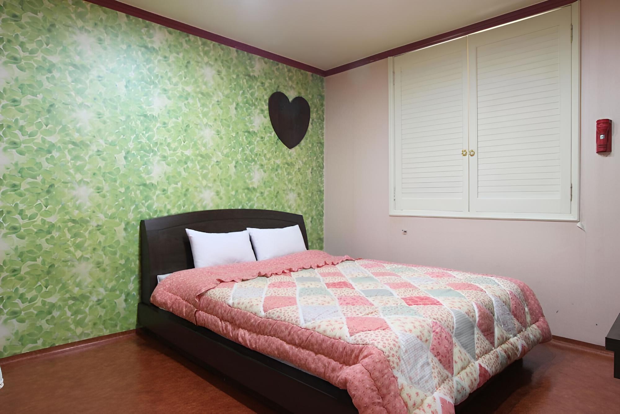 Room (Standard Room)