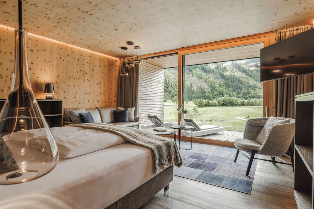 Premium Room, 1 Bedroom, Sauna, Golf View