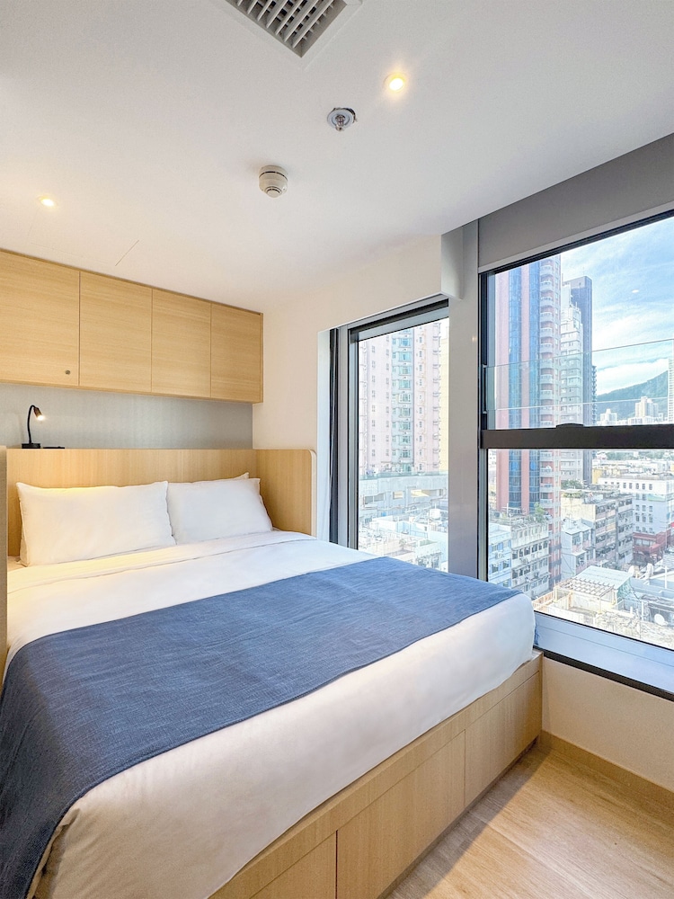 Superior Double Room, City View