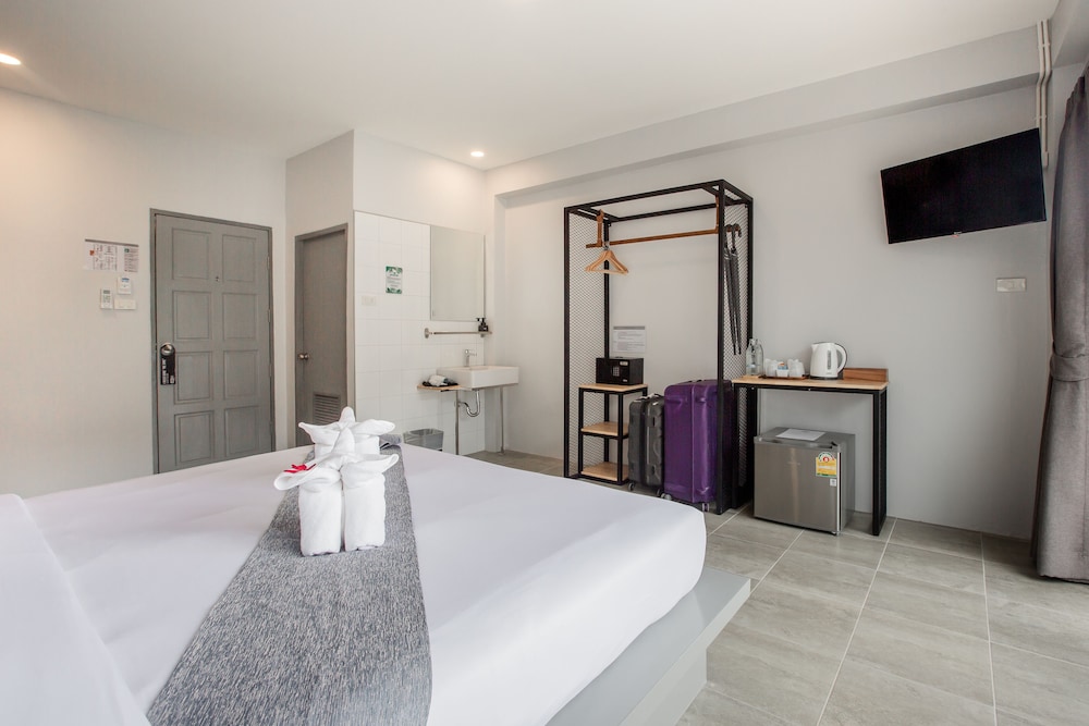 Deluxe Room, Mountain View - Photo 1