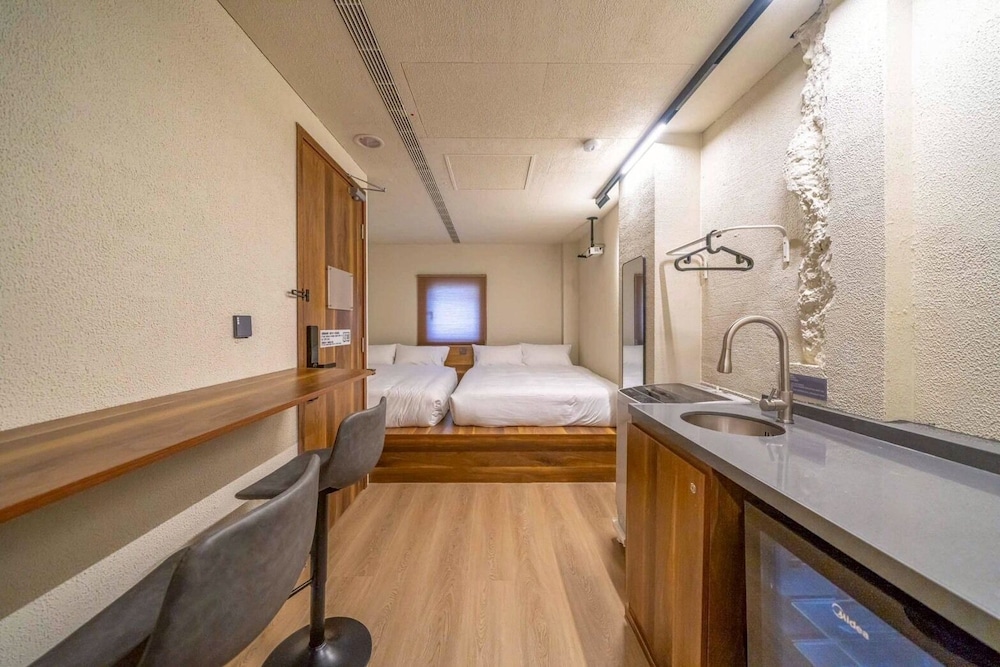 Classic Quadruple Room, Non Smoking