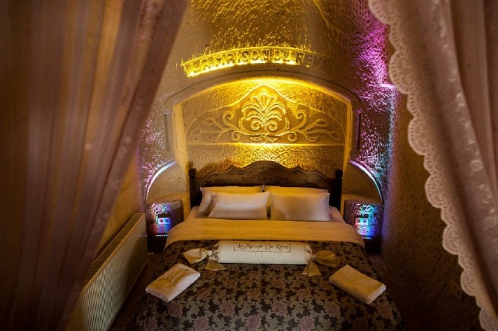 Honeymoon Suite photo 1