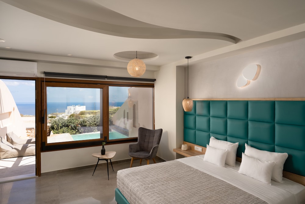 Superior Suite, Sea View (& private jetted pool) - Photo 2