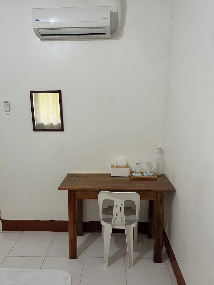 Basic Single Room photo 2