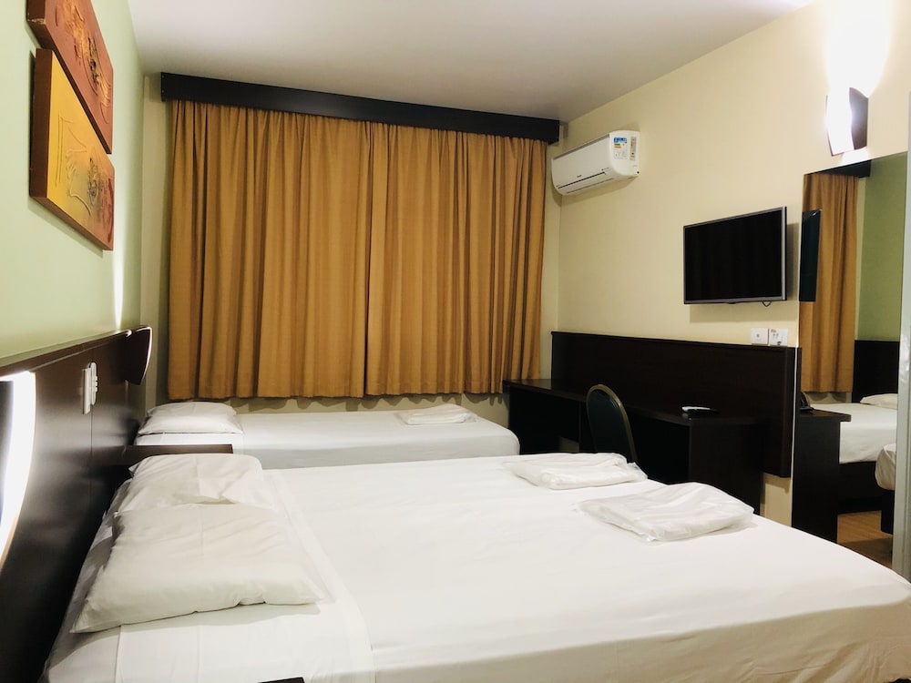 Superior Quadruple Room - Photo 7