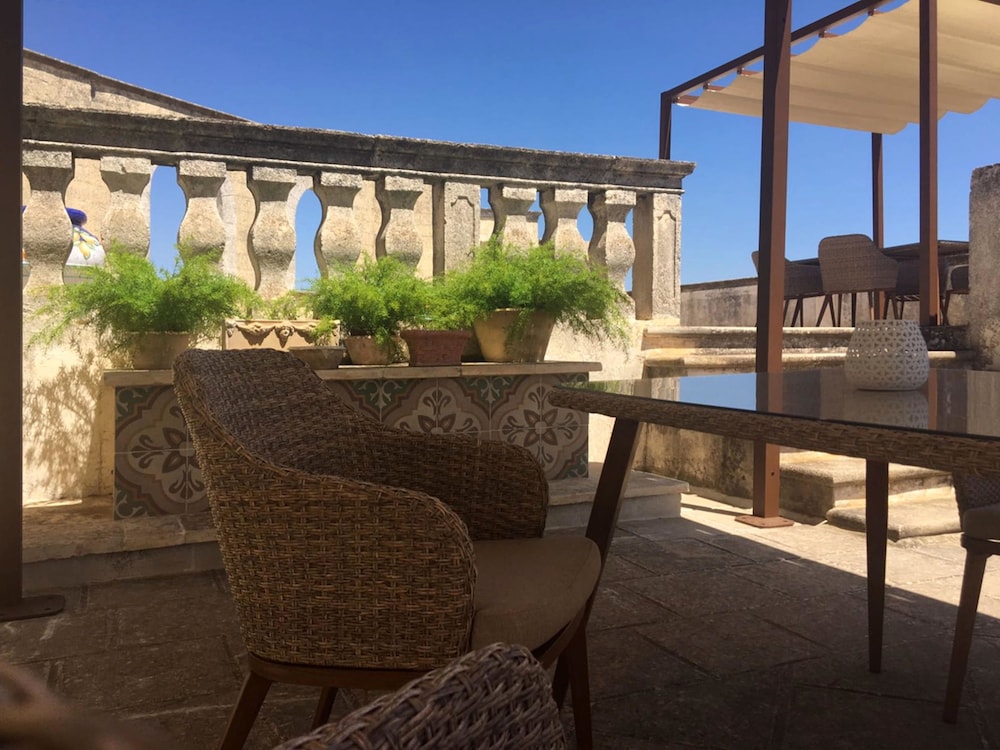 Exclusive Apartment, 1 Bedroom, Terrace, Garden View photo 3