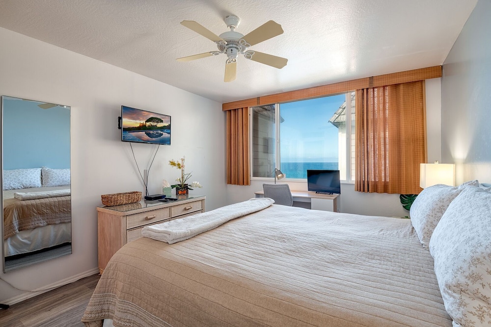 Condo, 1 King Bed with Sofa bed, Ocean View, Poolside
