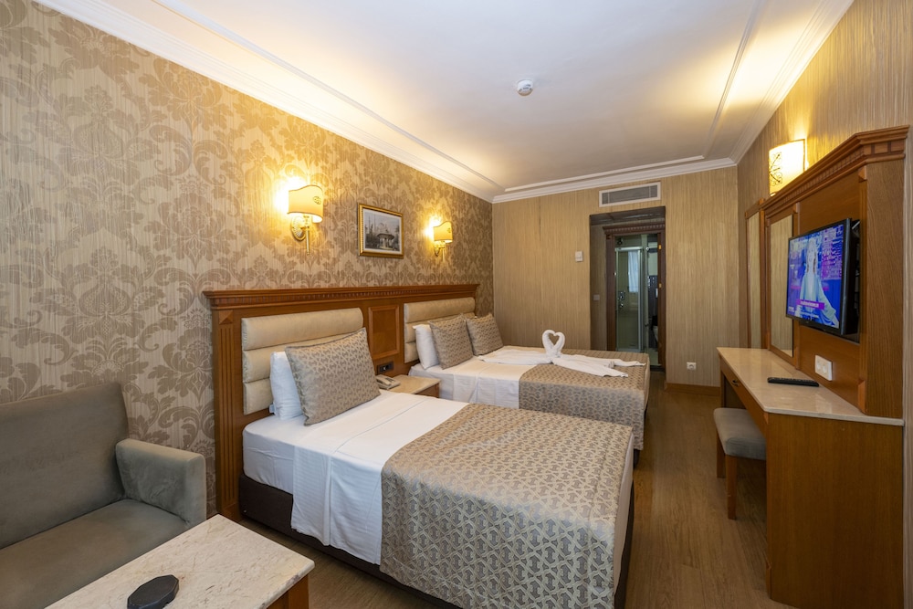 Family Triple Room photo 2